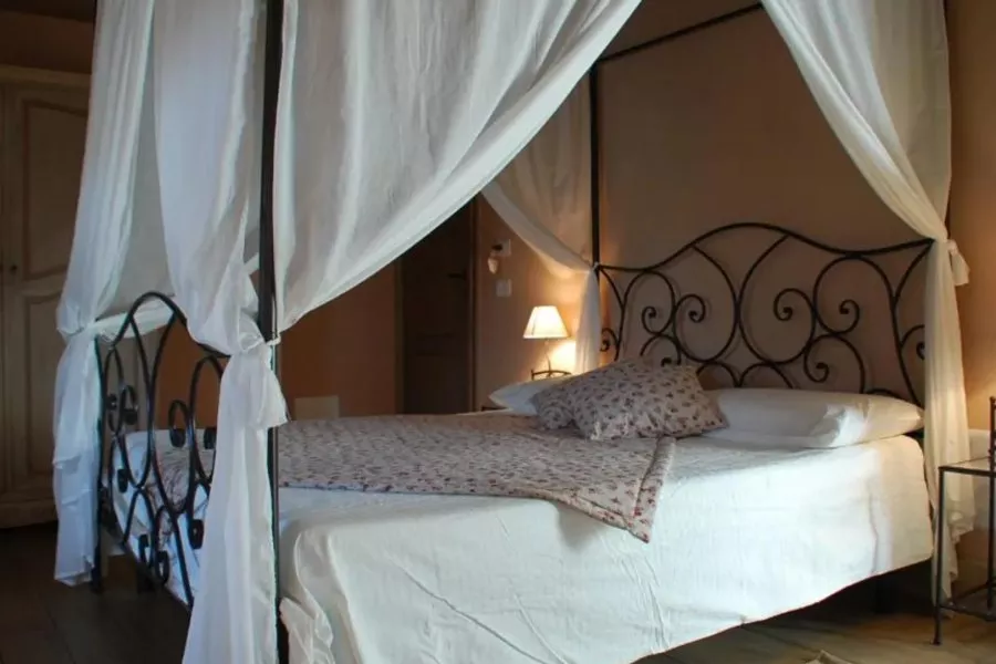 Immagine Weekend romantico: Visita, Degustazione cena e B&B 2 Immagine Weekend romantico: Visita, Degustazione cena e B&B 2