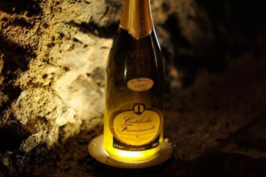Immagine Alla scoperta dei vini Castelveder 8 Immagine Alla scoperta dei vini Castelveder 8