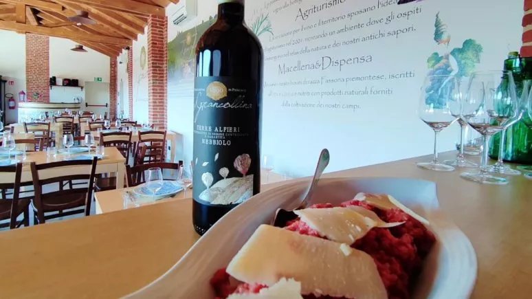 Immagine visita Fuga enogastronomica nelle Terre Alfieri con pernottamento cantina Cantina Agriturismo Grancollina