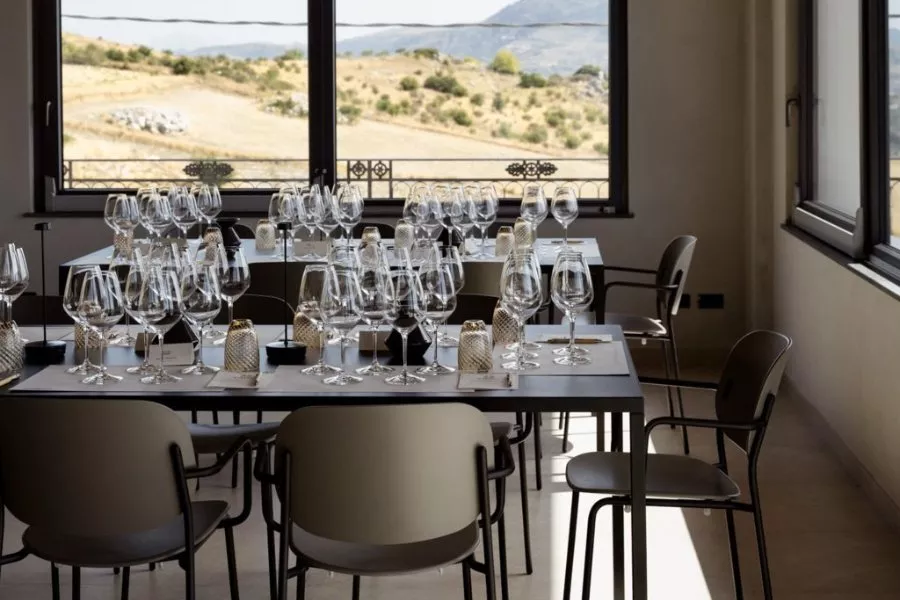Immagine Tour + Degustazione di 5 vini  + Olio Evo e Prodotti Gourmet Siciliani 5