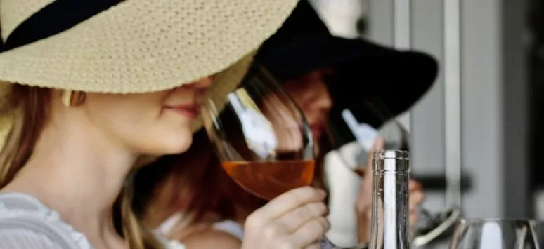 Immagine visita Tour + Degustazione di 5 vini + Olio Evo e Prodotti Gourmet Siciliani cantina Cantina Di Giovanna Immagine visita Tour + Degustazione di 5 vini + Olio Evo e Prodotti Gourmet Siciliani cantina Cantina Di Giovanna