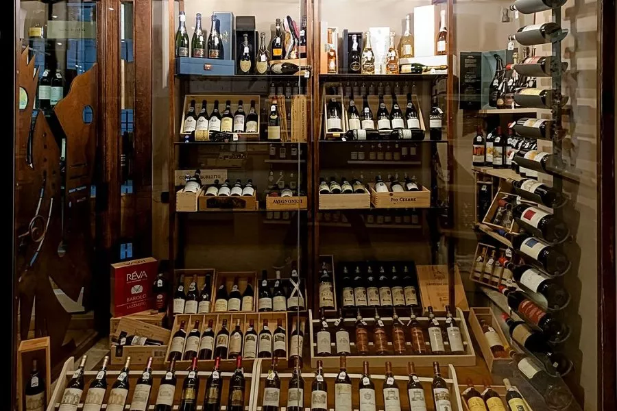 Immagine Enoteca Vicino DiVino - La Morra 5 Immagine Enoteca Vicino DiVino - La Morra 5