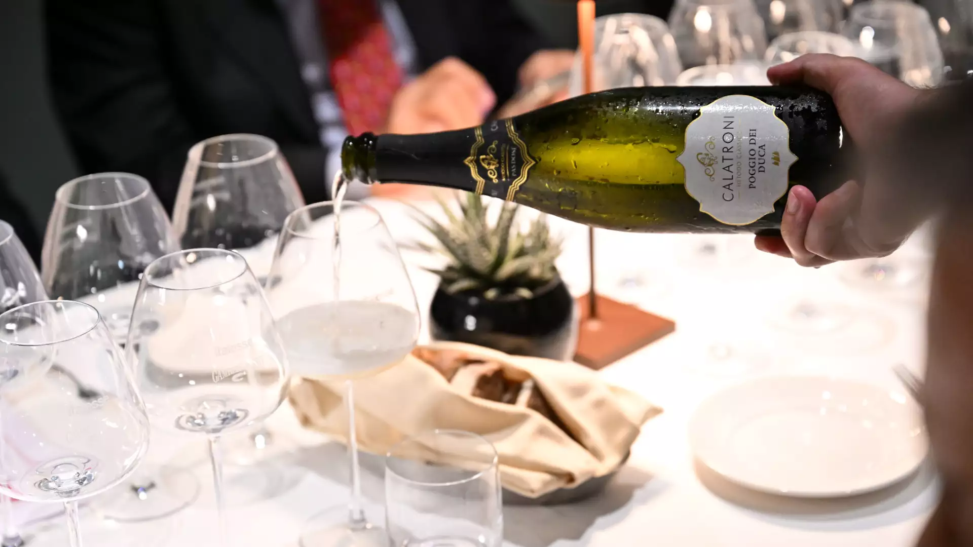 Immagine visita DEGUSTAZIONE METODO CLASSICO CON ABBINAMENTO GASTRONOMICO cantina Azienda agricola Calatroni