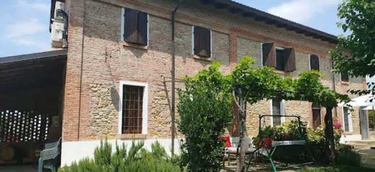 Immagine visita Lunch in Oltrepò Pavese e tour in cantina cantina Cantina Casa Garello