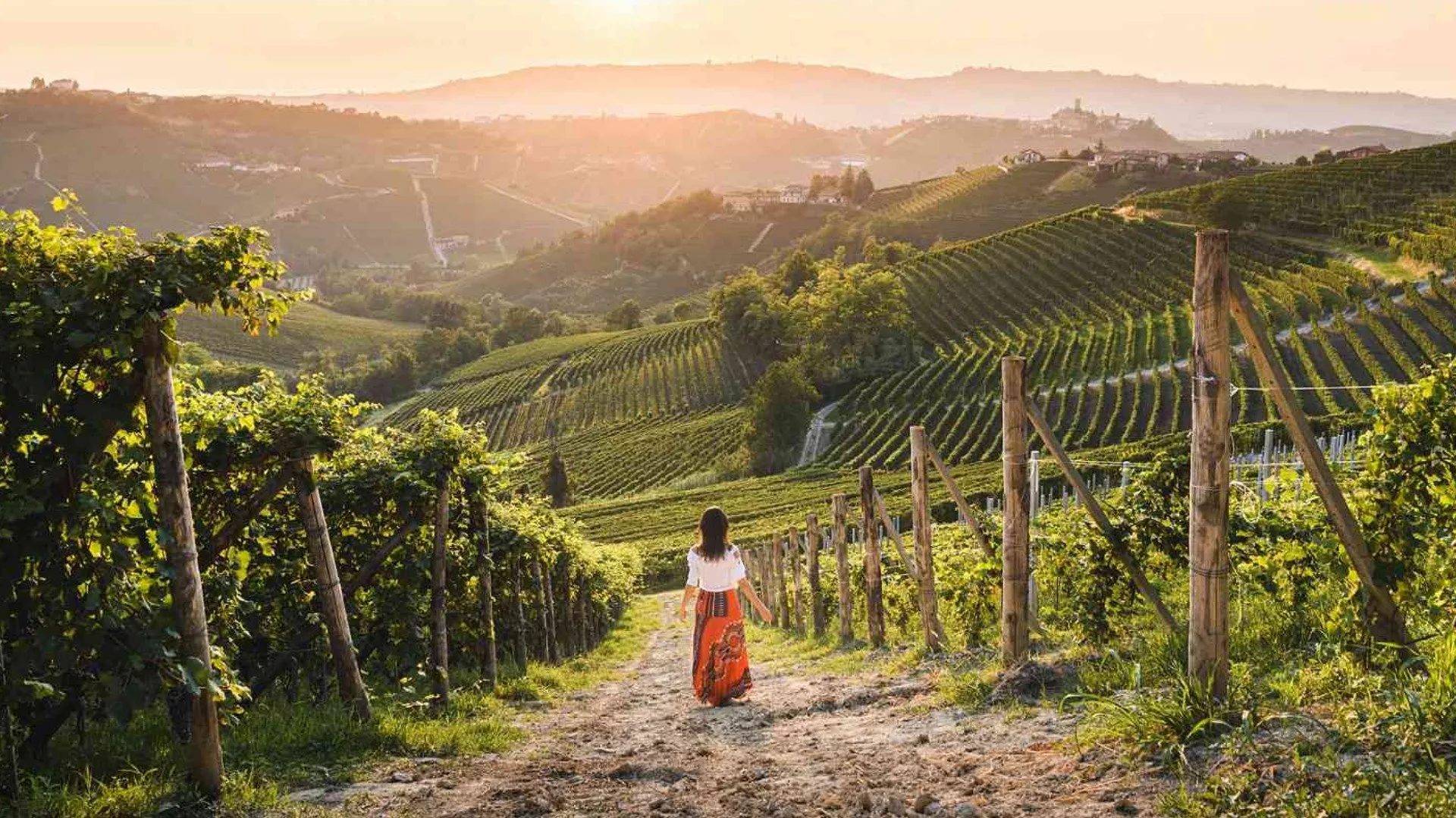 Esplora le Langhe con i Nostri Voucher Regalo: Un'Esperienza Indimenticabile Esplora le Langhe con i Nostri Voucher Regalo: Un'Esperienza Indimenticabile